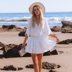 | vici - always a good time textured cotton smocked dress - size medium |